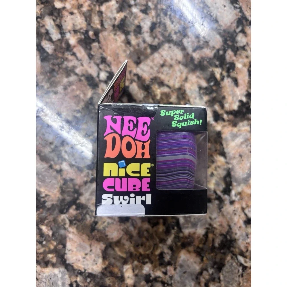 Nee Doh Nice Cube Swirl Super Solid Squish purple Needoh